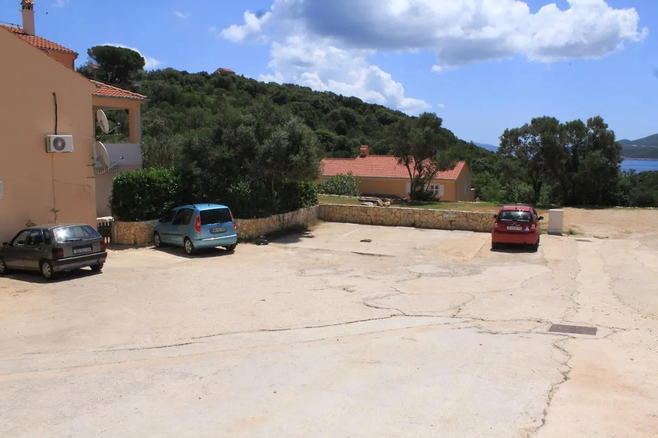 Apartments With A Parking Space Sveti Jakov, Losinj - 8011 Nerezine