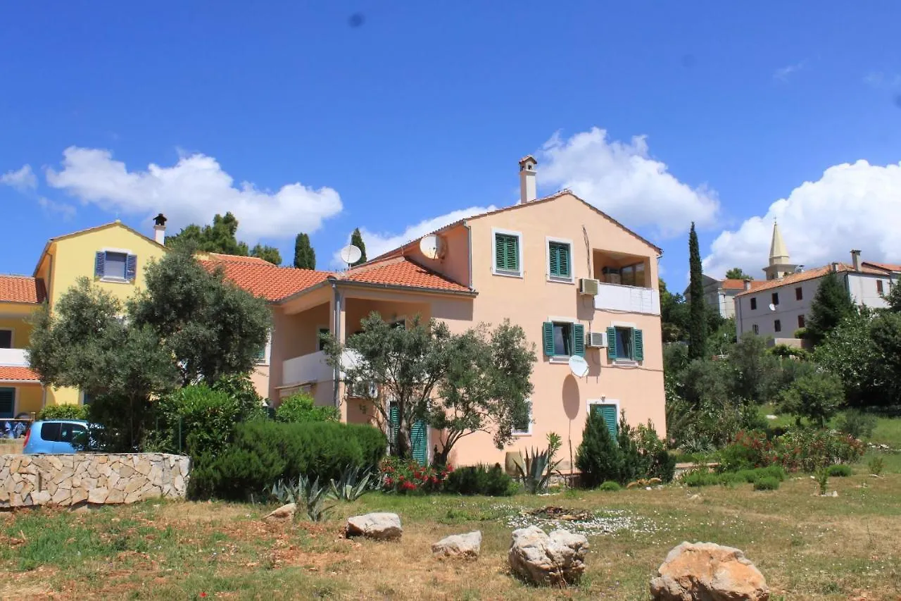 Apartments With A Parking Space Sveti Jakov, Losinj - 8011 Nerezine